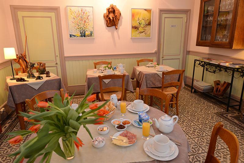 Hotel De La Ferte Chagny  Buitenkant foto