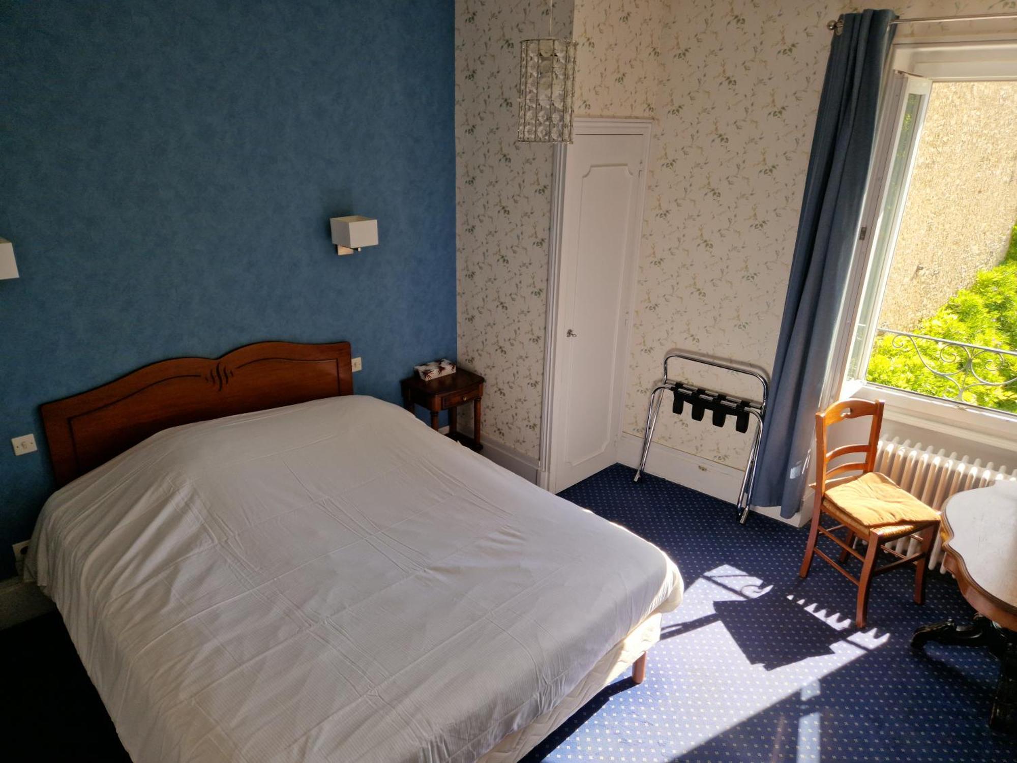Hotel De La Ferte Chagny  Buitenkant foto